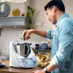 Charger l'image dans la galerie, Thermomix® TM6 : le robot multifonction qui fait tout.
